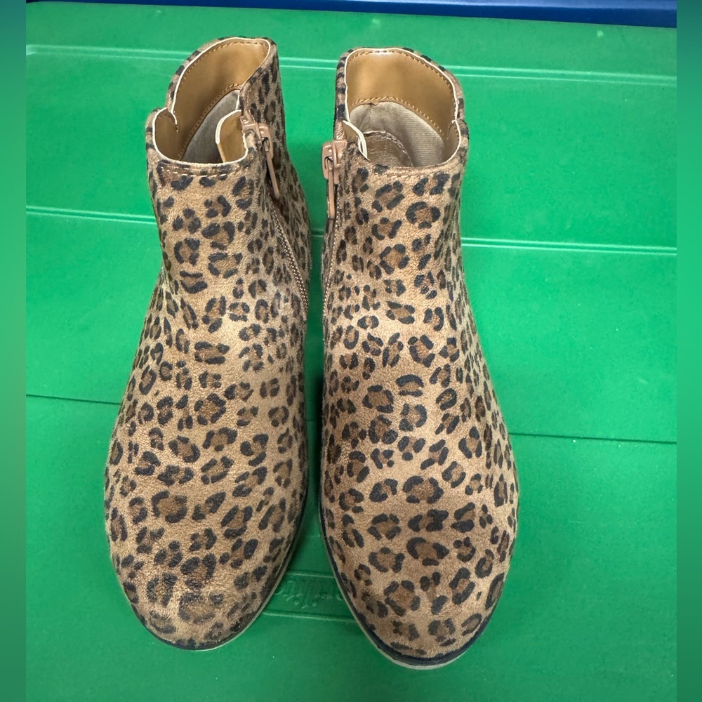 Cat & Jack Leopard Print Dress Shoes